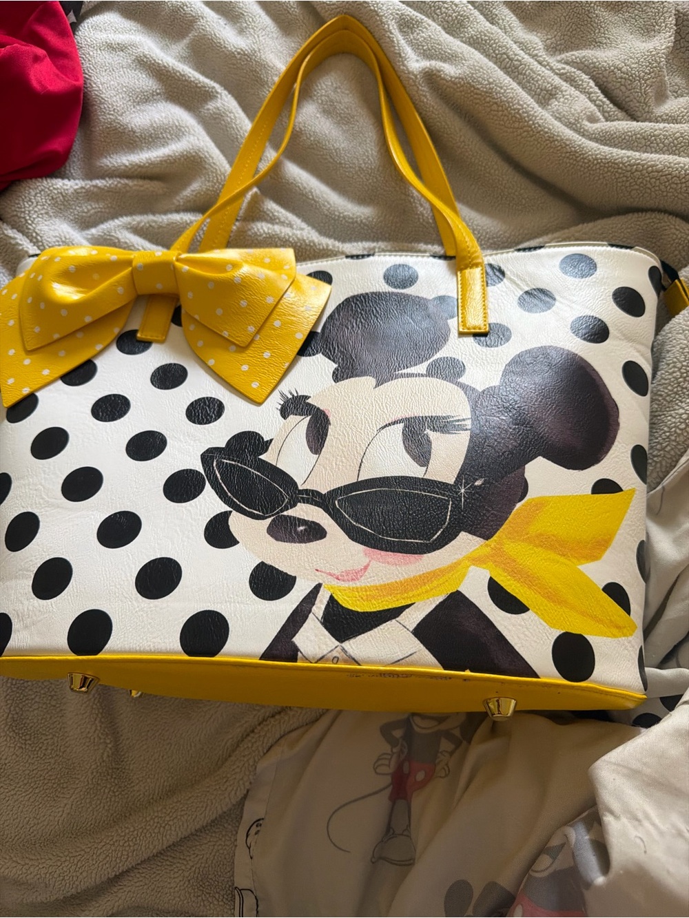Walt Disney World Official Minnie Mouse Yellow Bow Purse